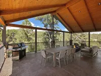 Canyon-View Retreat Minutes from Zion with Hot Tub, Game Room & Chef’s Kitchen Hotels in Kane County