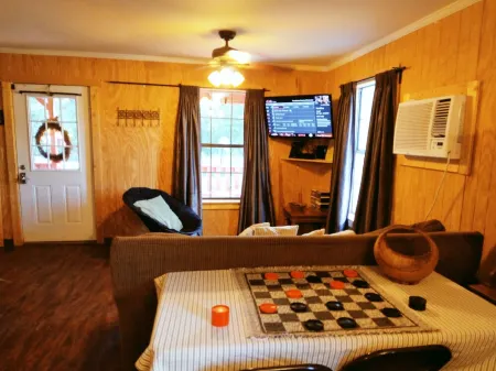 2-Story Farm Cabin - Sleeps 5 - 50 Acres
