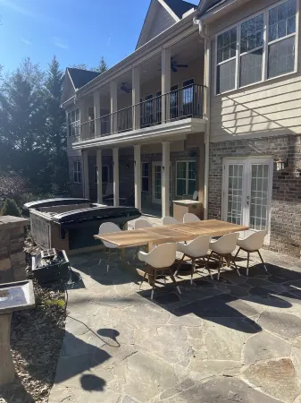 Large Rental in Rumbling Bald Resort on Septic.  No damage. Ready to go!