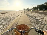 Walk to the Beach & Comes with Two Bikes! Fully Fenced in Back Yard! - 4 Sao