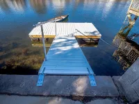 Relax in the Dolphin Retreat! Waterfront house with dock and kayaks.