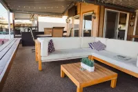 On the Water in Havasu. 2 Beds.