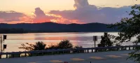Cozy cabin in adorable Genoa with AC, WiFi pet friendly and close the river.