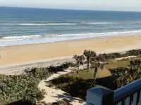 Direct Ocean Front Penthouse, Vacation In The Lap Of Luxury !