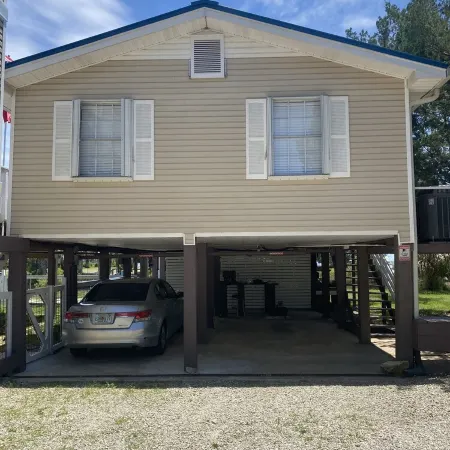 Waterfront -Beautiful sunsets, great fishing, scalloping & bird watching