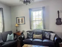 1920s bungalow near river, 8 min to DT AVL!