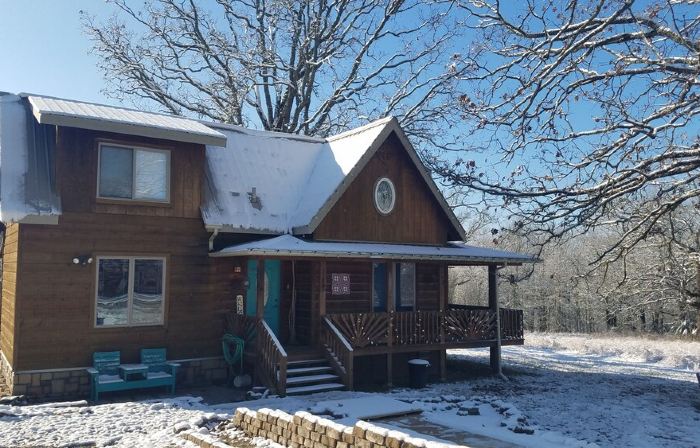 Wifi!! Big Oak Cabin, Ozarks, Hot Tub, Rivers!