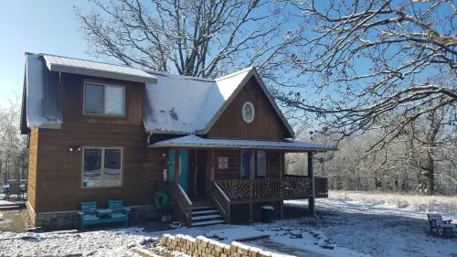 Wifi!! Big Oak Cabin, Ozarks, Hot Tub, Rivers!