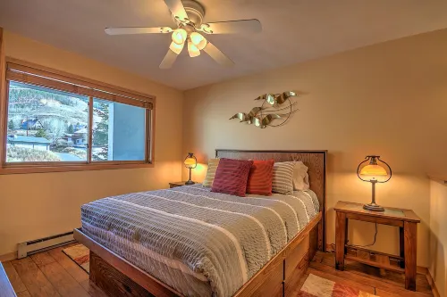 The Gem Of East Bay! Completely Remodeled 2nd Floor Unit With Breathtaking Views
