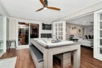 The Bay Beach House: Boat/Jetskis