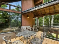 Charming 4-bedroom Ski house in Stratton with Shuttle or walk to slope. Hotels in Stratton Mountain