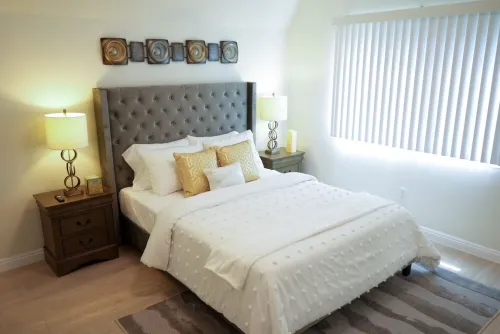 ENTIRE House!~3min to Old Town LaVerne! Các khách sạn ở La Verne