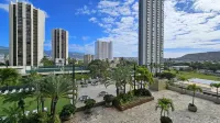 Large peaceful King bedroom Apartment with Kitchen & Pool