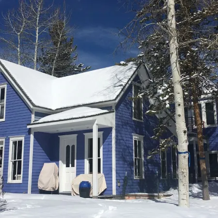 MODERN Monet Blue Aspen Victorian Whole House In Town, with Private Hot Tub!
