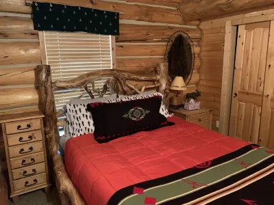 Aspen Sunset Log Cabin - surrounded by aspen trees & gorgeous views