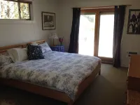 Waterfront Beachhouse: Best Harbor Location and View