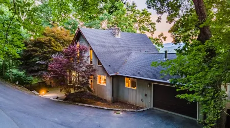 Stunning Asheville Home w/ Hot Tub, Pool Table, Sleeps 12, 6 Miles from Downtown