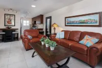 Stylish Beach Retreat Right Across Street from Beach & Gulf of Mexico in IRB!