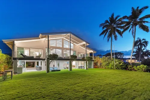 Modern Beachfront Luxury Property 4 Bed 4 Bath on Oahu’s North Shore
