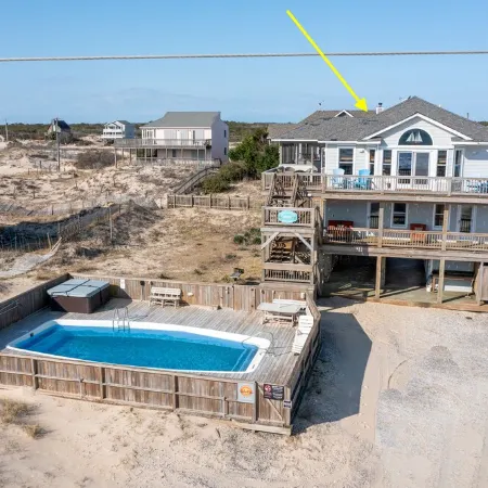Lightly Salted OBX, Beach front Luxury, Wild Horses, Pool, Hot Tub, 4x4 Beach