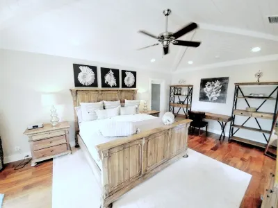 POSHPADZ Villa Delray Private Pool & Steps To Delray BeachBBQ-Sleeps 10