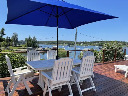 Gardenwalk Crest House