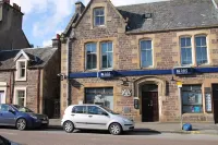 The Wee Hoose: Probably Scotland's Smallest Holiday Home  호텔