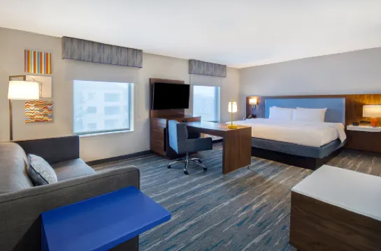 Hampton Inn & Suites Dayton-Vandalia Hotels in Butler Township