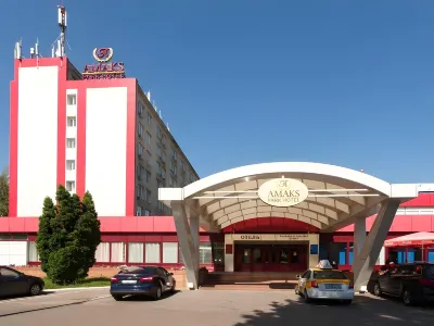 АМАКС Парк-отель Отели рядом с достопримечательностью «СвязьКомплектВоронеж, ООО»