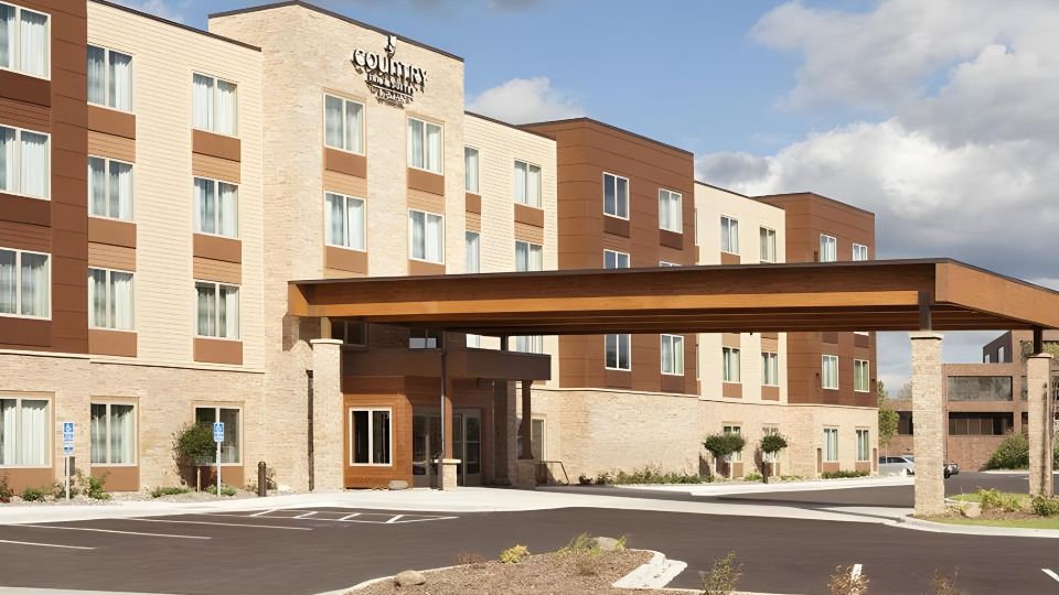 Country Inn & Suites by Radisson Roseville - St Paul