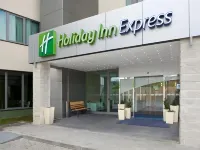 Holiday Inn Express Lisbon Airport Các khách sạn ở Sacavém e Prior Velho