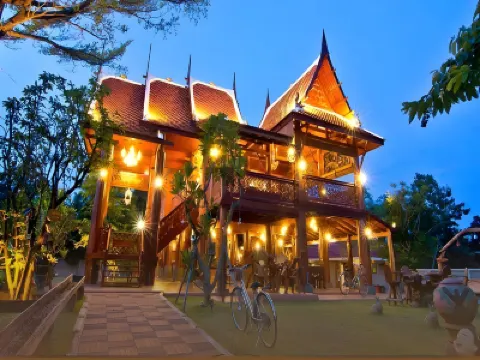 Bueng Bua Thong Resort Hoteles en Huai Yai