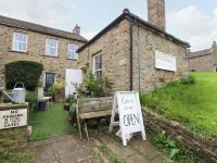 Alma House Hotels in Reeth