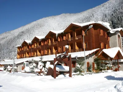 Inanlar Deluxe Hotel & Bungalow Hotels near Gokart