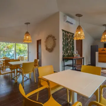 Casa Aakal Lagoon Front