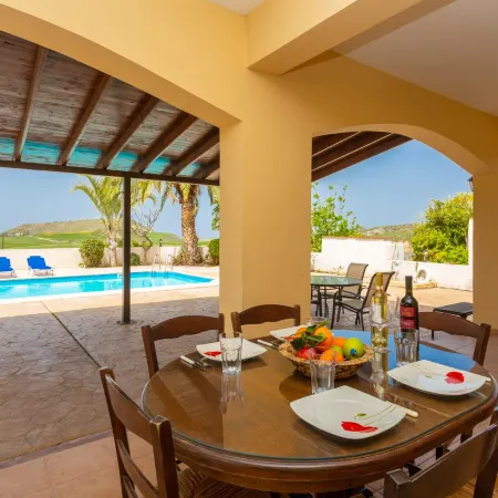 Villa Noni Large Private Pool, A/C, WiFi