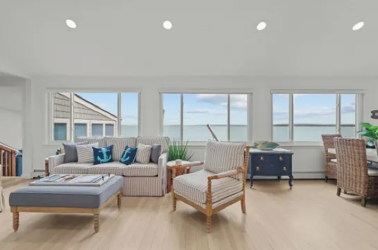 Luxury seaside retreat