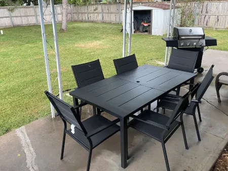 Cozy 2-Bedroom Home Near McPherson College/Park with Huge Yard- No Cleaning Fees Отели в г. Макферсон