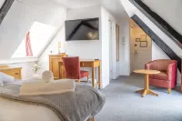The Red Lion Hotel Hotels in Long Sutton