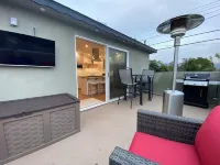 Clean Penthouse with Balcony