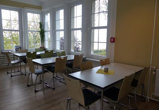 4. 번스테인랜드 바..