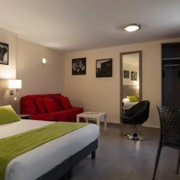 Reims Hotel Paris Hotels near Place Stalingrad