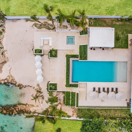 Luxurious 12-bedroom Oceanfront Villa With Private Chef Butler Private Beach in Casa de Campo Resort
