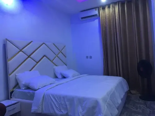 Solomon's Porch Hotel and Suites - parking