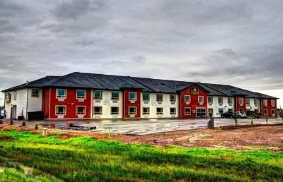 Stoughton Western Star Inn & Suites Hotels in Stoughton