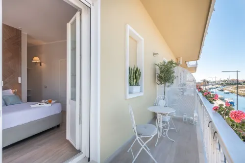 Aquamadre Suites - Airport Shuttle