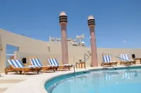 InterTower Hotel - Pools