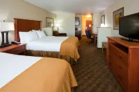 Holiday Inn Express & Suites Mason City Hotels in Mason City