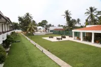 Hibiscus Beach Hotel