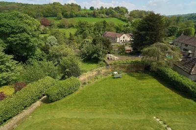 Luxury Big House Berkeley House Near Bath Hotels in 